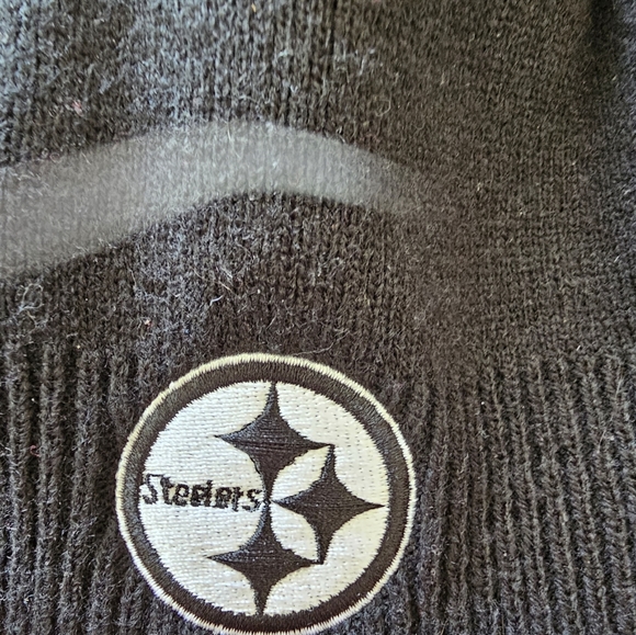 Pittsburgh Steelers NFL 47 women's stocking hat with animal print pom - Picture 4 of 6